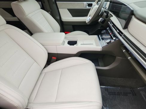 Certified 2025 Hyundai Santa Fe Calligraphy image 13