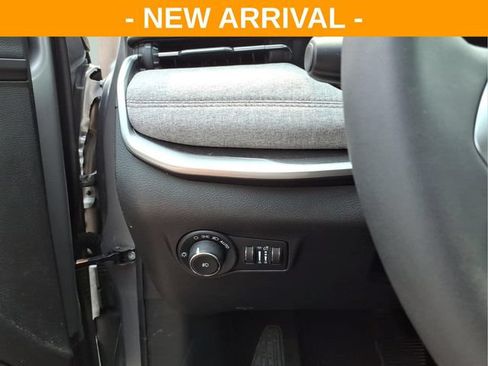 Used 2024 Jeep Compass Latitude AWD/4WD image 19