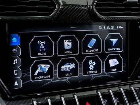 Used 2021 Lamborghini Urus AWD/4WD image 35