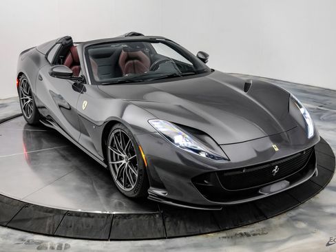 Used 2023 Ferrari 812 GTS RWD image 32