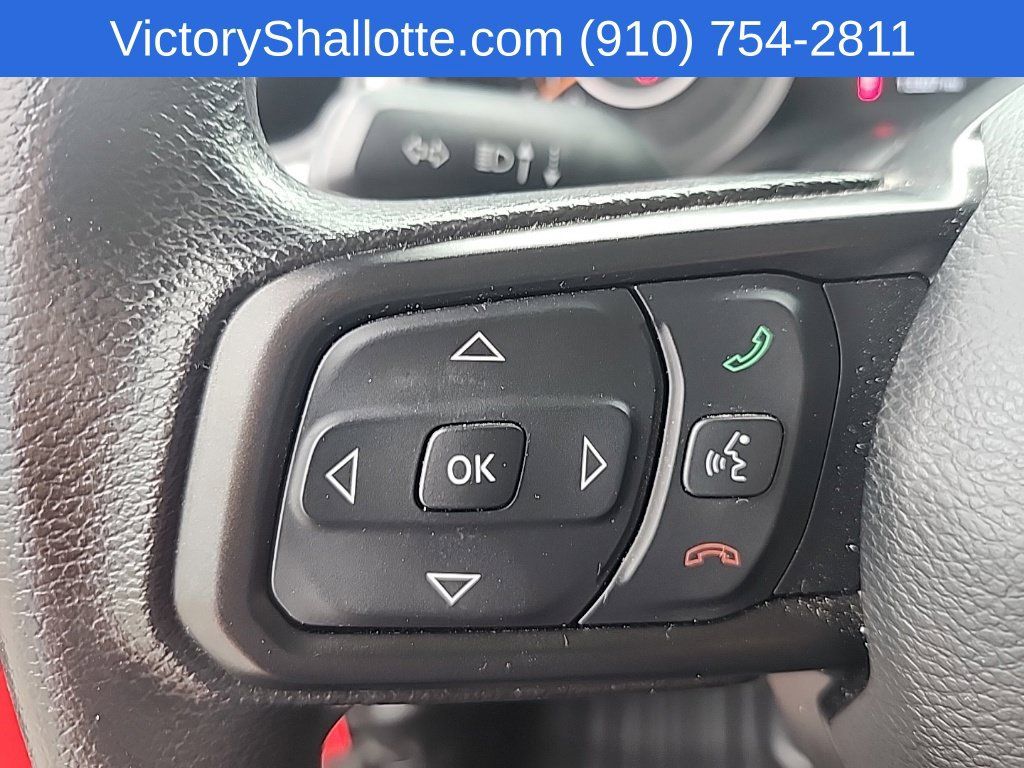 Used 2025 Jeep Gladiator Sport AWD/4WD image 12