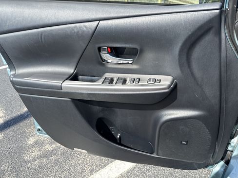 Used 2015 Toyota Prius V Five w/ Advanced Technology Package FWD image 14