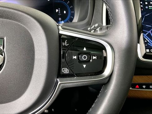 Used 2024 Volvo XC90 B6 Plus w/ Protection Package image 19