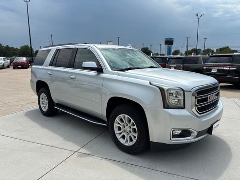Used 2018 GMC Yukon SLT w/ Open Road Package AWD/4WD image 10