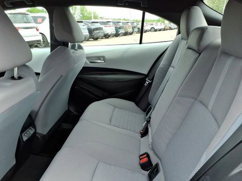 Used 2024 Toyota Corolla SE w/ SE Convenience Package FWD image 5