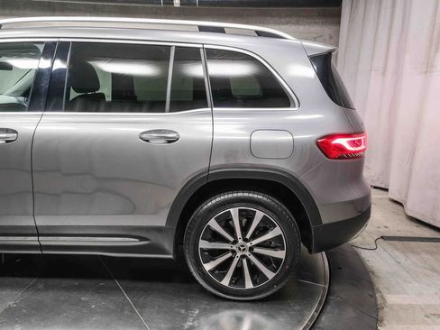Used 2023 Mercedes-Benz GLB 250 image 8