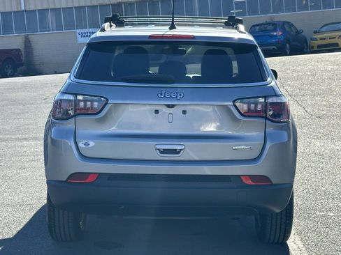 Used 2020 Jeep Compass Latitude image 7