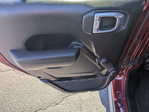 Certified 2021 Jeep Wrangler Unlimited Sport image 23