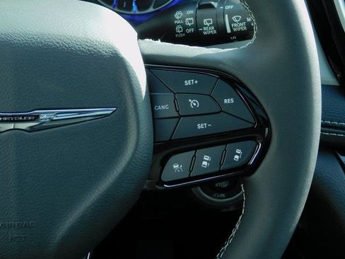 New 2026 Chrysler Pacifica Limited w/ S Appearance Package image 15