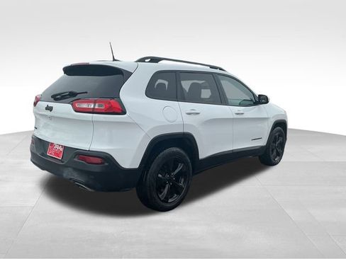 Used 2016 Jeep Cherokee Latitude w/ Cold Weather Group image 7