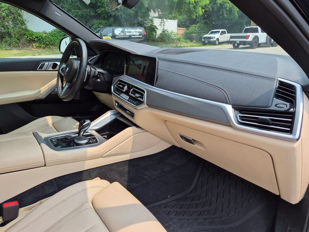 Used 2022 BMW X6 xDrive40i w/ M Sport Package AWD/4WD image 29