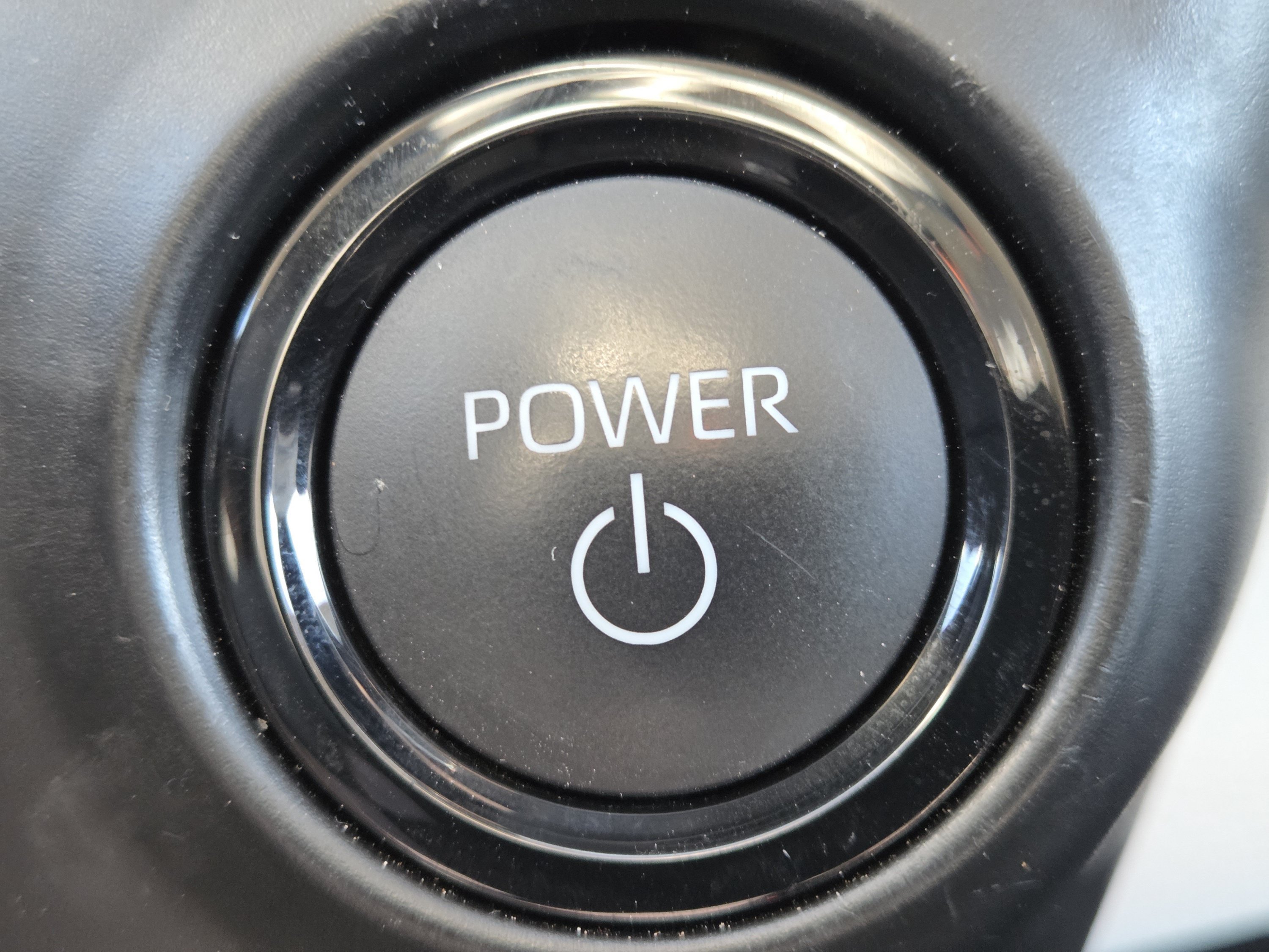 Used 2025 Toyota Sienna LE FWD image 40