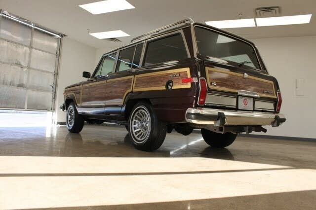 Used 1989 Jeep Grand Wagoneer AWD/4WD image 14