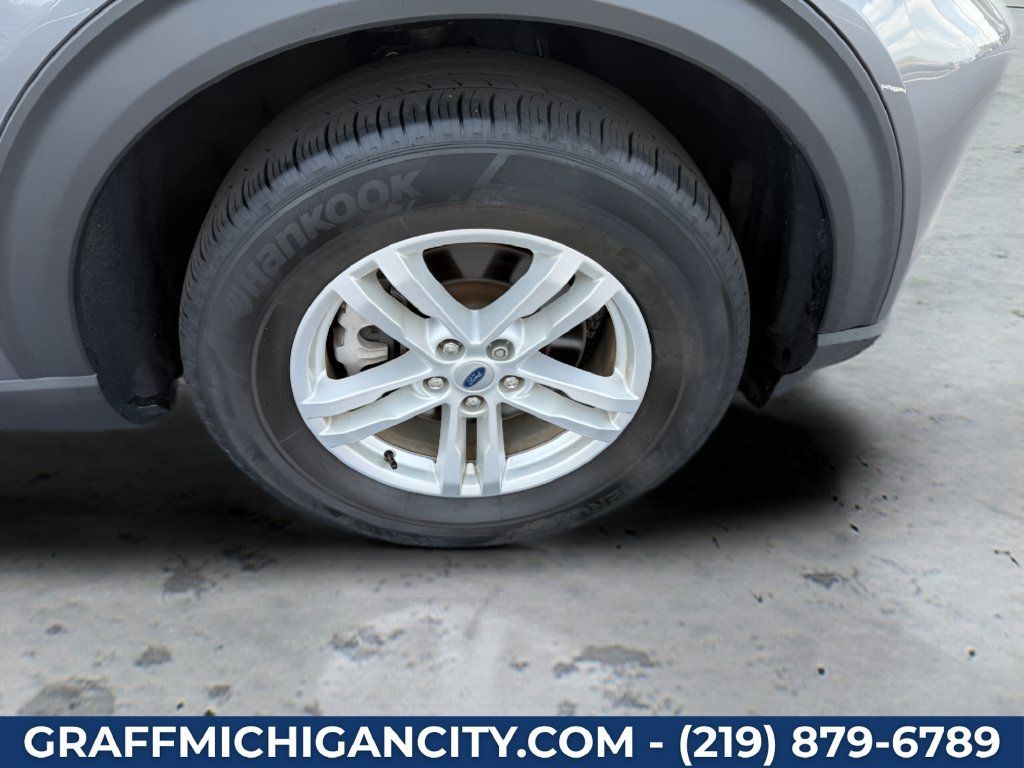 Used 2022 Ford Explorer XLT w/ Equipment Group 202A AWD/4WD image 41