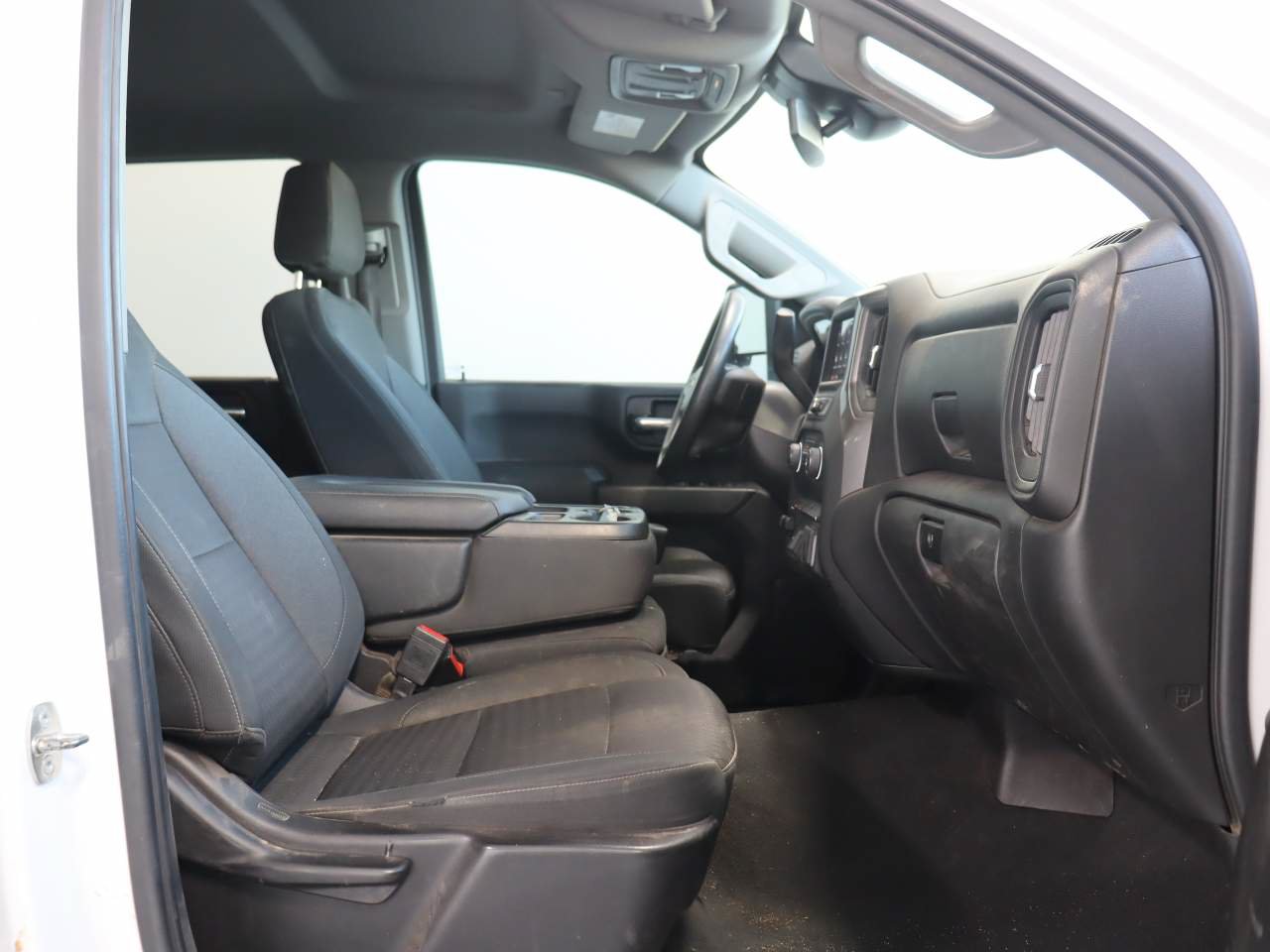 Used 2024 Chevrolet Silverado 2500 Custom w/ Custom Value Package AWD/4WD image 17