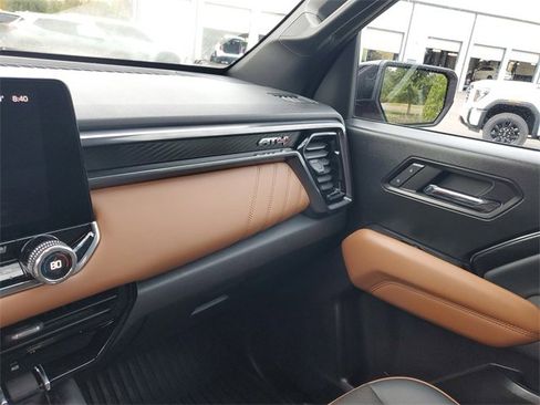 Used 2025 GMC Canyon AT4 w/ Nightfall Edition image 25