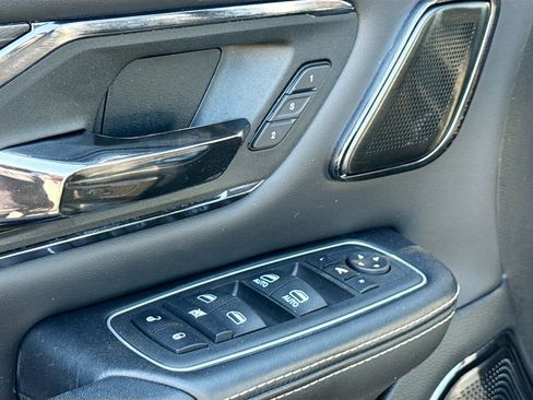 Used 2023 RAM 1500 Limited AWD/4WD image 7