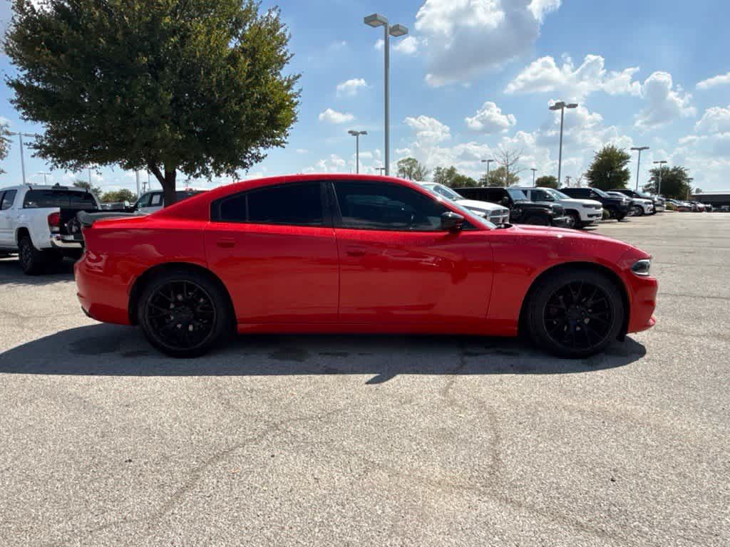 Used 2020 Dodge Charger SXT w/ Leather Interior Group RWD image 6