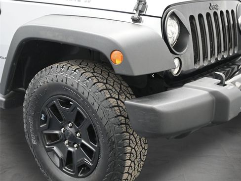 Used 2018 Jeep Wrangler Sport image 17