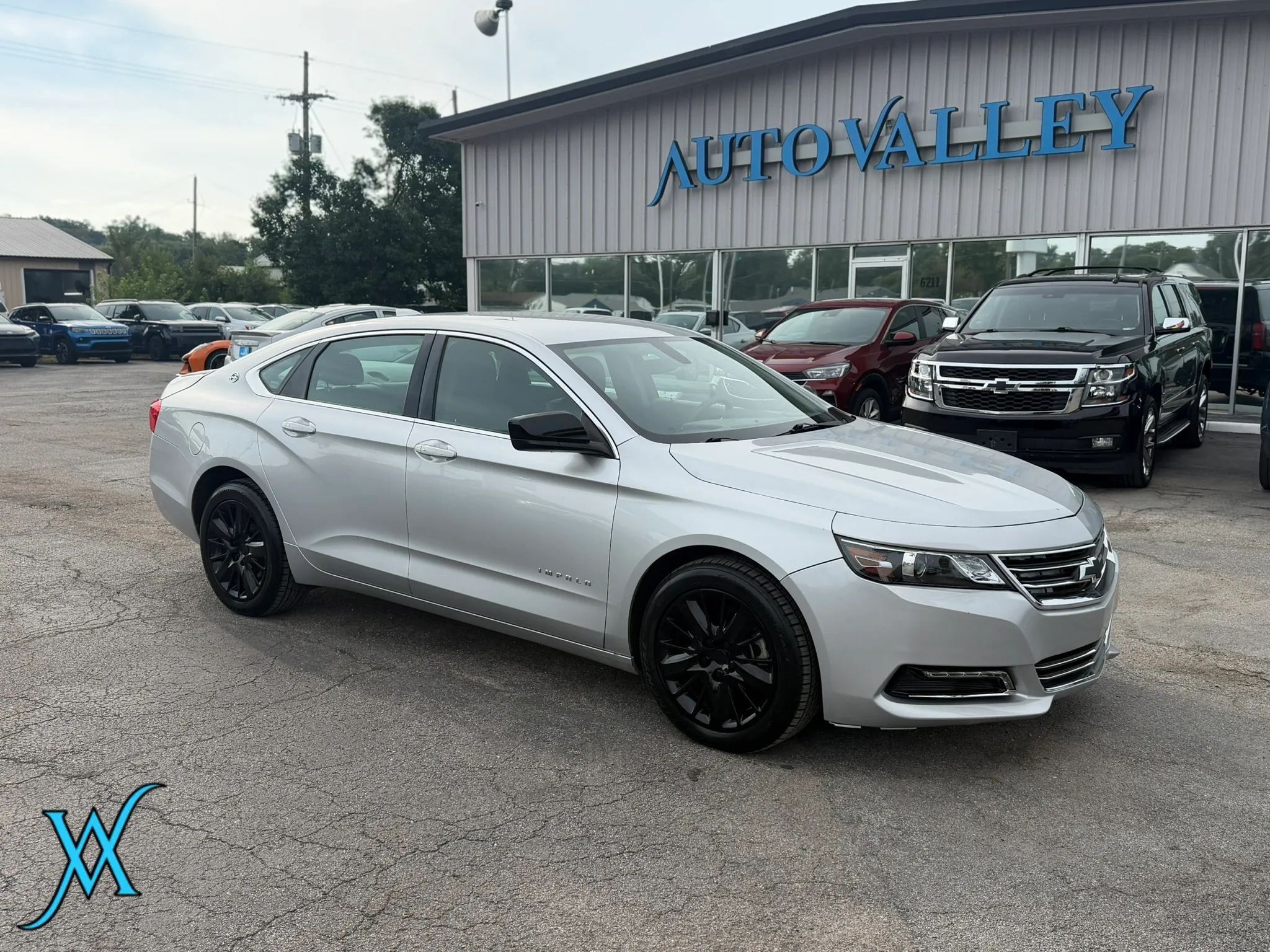 Used 2018 Chevrolet Impala LS FWD image 1