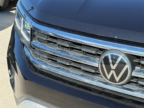 Used 2022 Volkswagen Atlas SE image 4