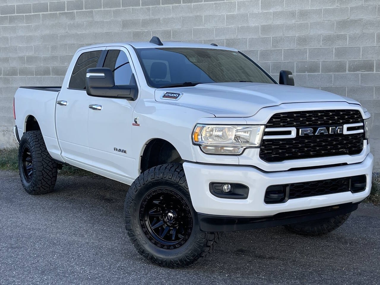 Used 2023 RAM 2500 Big Horn w/ Cold Weather Group AWD/4WD image 1