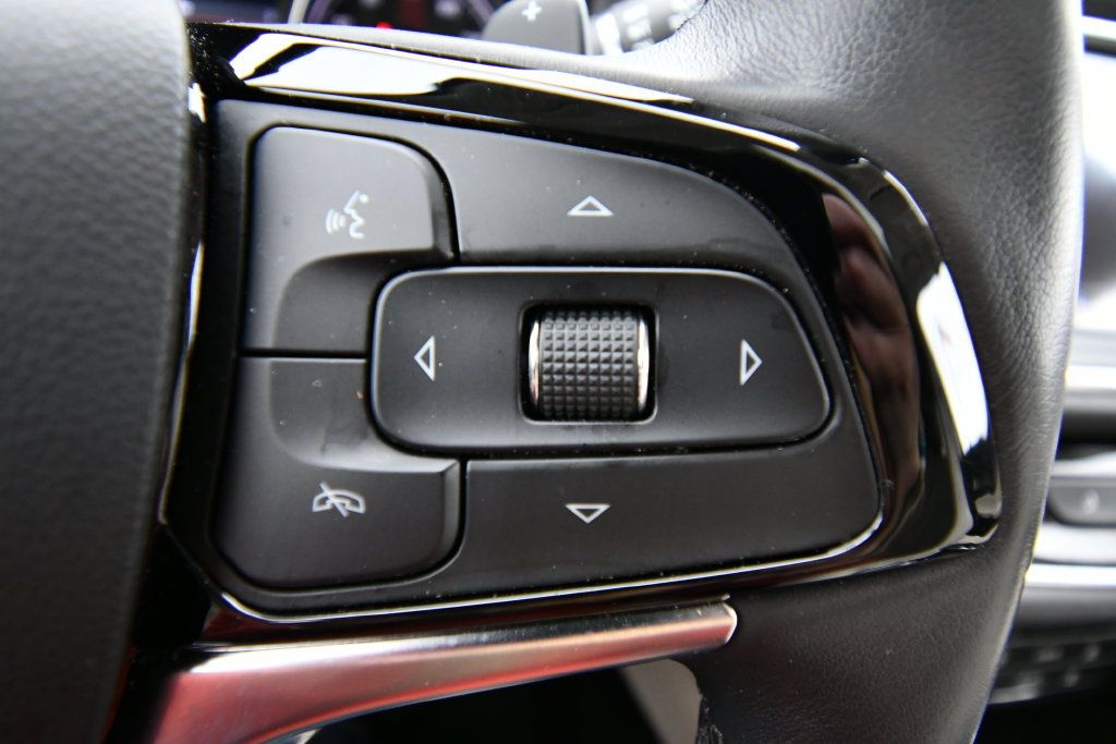 Used 2023 Buick Enclave Essence w/ Experience Buick Package AWD/4WD image 25