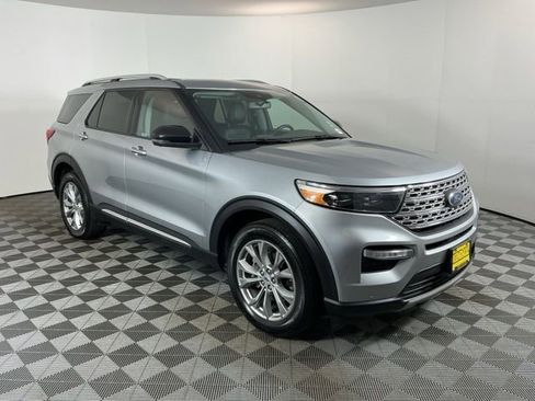 Used 2023 Ford Explorer Limited AWD/4WD image 3