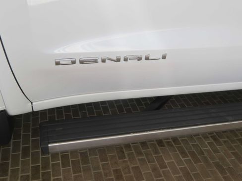 Used 2019 GMC Sierra 1500 Denali w/ Denali Ultimate Package AWD/4WD image 86