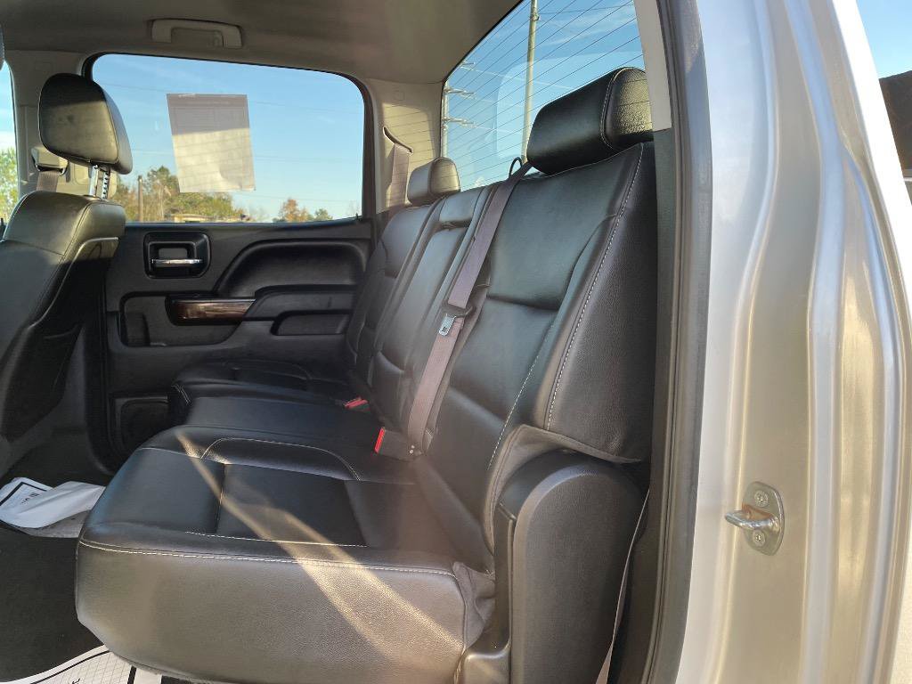 Used 2015 GMC Sierra 2500 SLT w/ Suspension Package, Off-Road AWD/4WD image 11