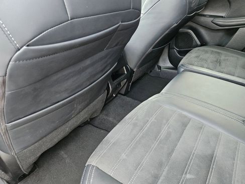 Used 2024 Mitsubishi Outlander SE image 25