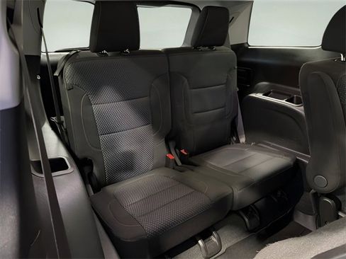 Used 2023 GMC Acadia SLE w/ Driver Convenience Package image 31