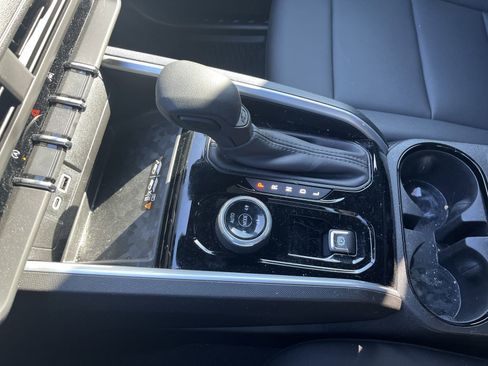 Used 2026 Chevrolet Colorado Trail Boss image 24