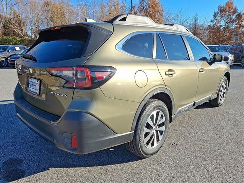 Used 2020 Subaru Outback Premium image 6