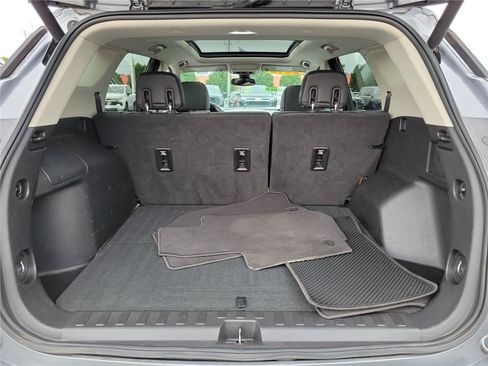 Used 2018 GMC Terrain Denali w/ Advanced Safety Package AWD/4WD image 9