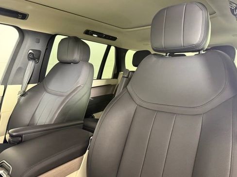Used 2023 Land Rover Range Rover Long Wheelbase SE image 5