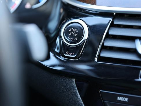 Used 2019 BMW 540i xDrive w/ Convenience Package image 27