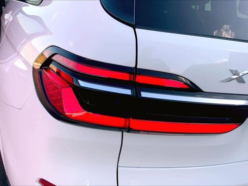 Used 2023 BMW X7 M60i w/ Executive Package image 25