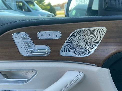 Certified 2022 Mercedes-Benz GLS 450 4MATIC image 52