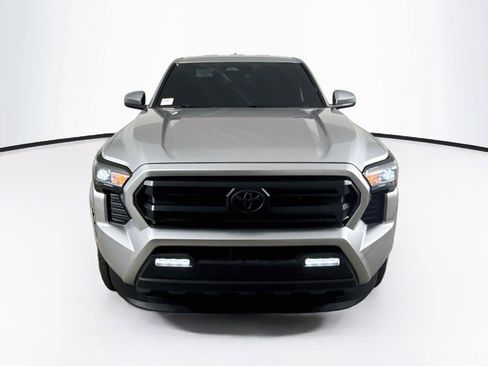 Used 2025 Toyota Tacoma SR5 RWD image 7