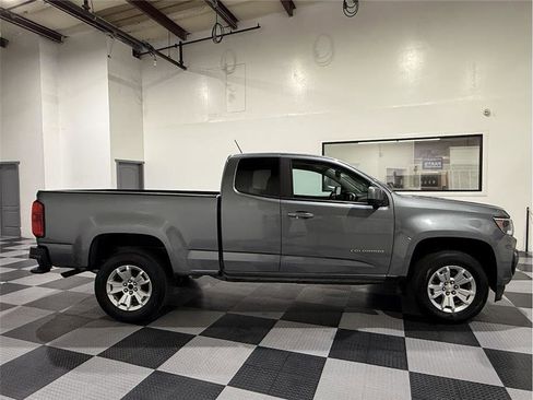 Used 2022 Chevrolet Colorado LT w/ Fleet Safety Package image 4