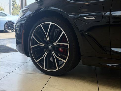 Used 2023 BMW 530e w/ M Sport Package RWD image 12