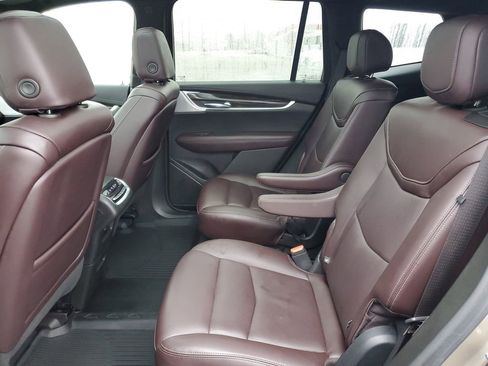 Used 2023 Cadillac XT6 Premium Luxury w/ Technology Package image 30