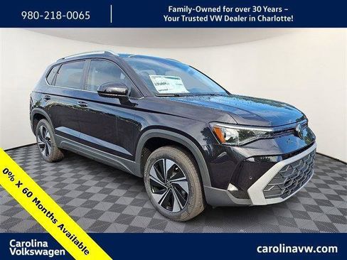 New 2025 Volkswagen Taos SE image 1