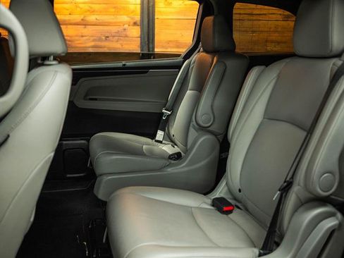 Used 2022 Honda Odyssey EX-L image 11