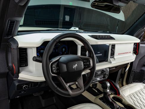 Used 2026 Ford Bronco Heritage Edition AWD/4WD image 16