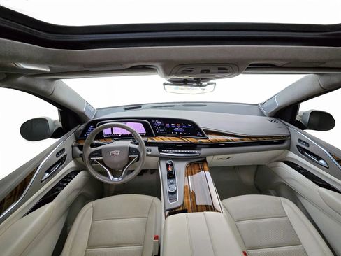 Used 2022 Cadillac Escalade Sport Platinum RWD image 9