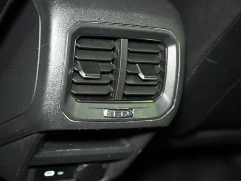 Used 2024 Volkswagen Tiguan SE image 52