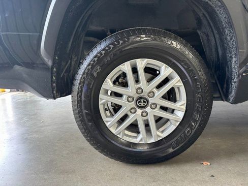 Used 2022 Toyota Tundra SR5 image 38