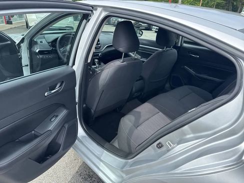 Used 2022 Nissan Altima 2.5 SV image 22